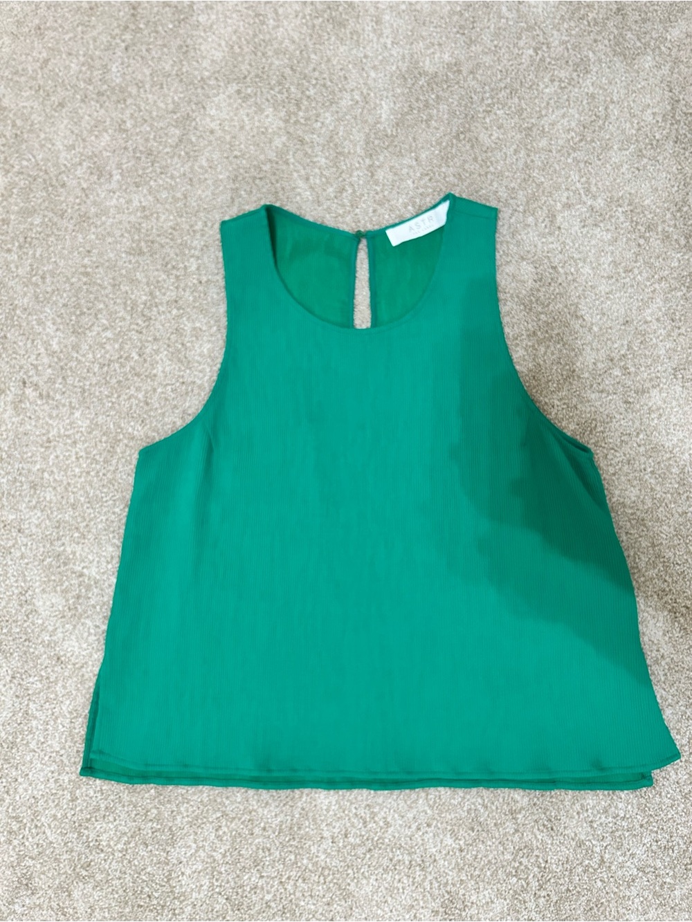 Astr Emerald Green Sleeveless Keyhole Tank size L NEW summer